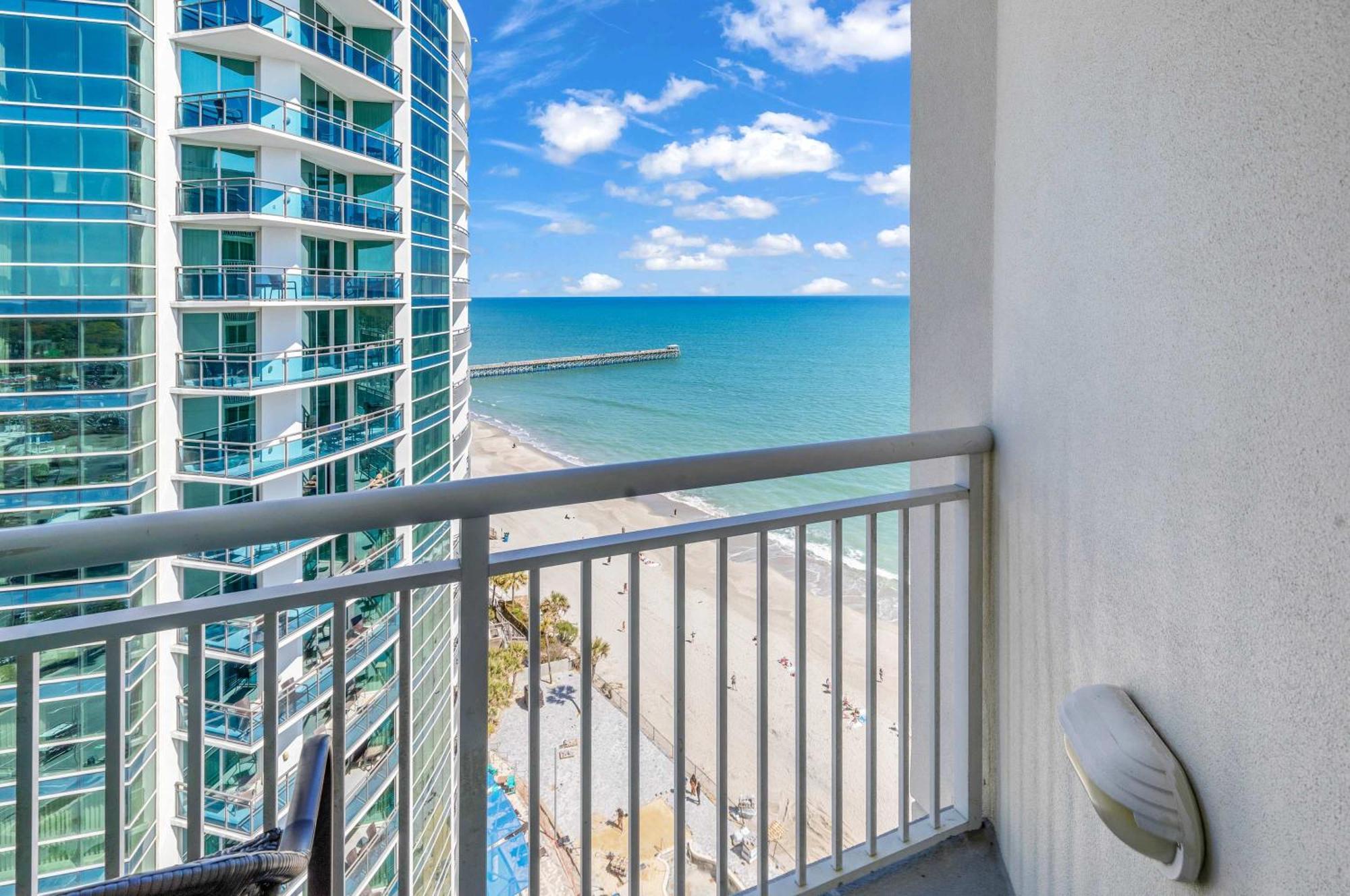 Sandy Beach Resort 1705 - Oceanfront Views Мертл-Біч Екстер'єр фото